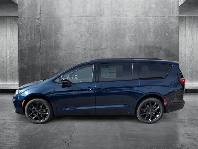 2025 Chrysler Pacifica PACIFICA LIMITED AWD