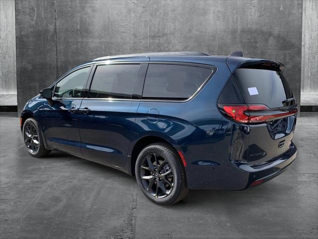 2025 Chrysler Pacifica PACIFICA LIMITED AWD