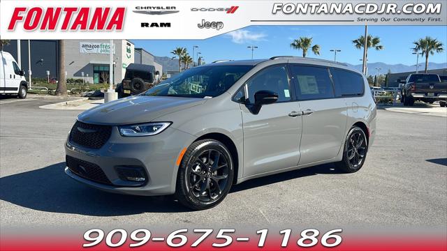 2025 Chrysler Pacifica PACIFICA LIMITED