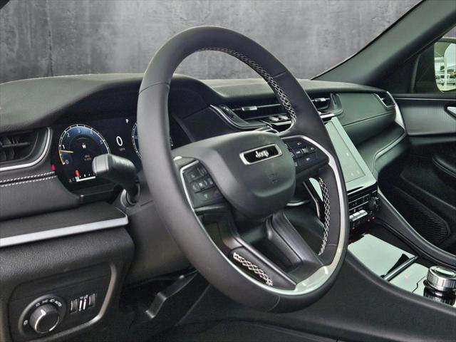2025 Jeep Grand Cherokee GRAND CHEROKEE LAREDO X 4X2