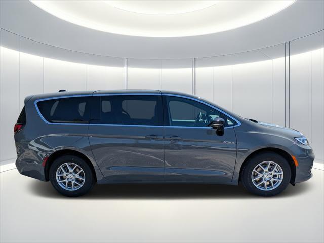 2025 Chrysler Pacifica PACIFICA SELECT
