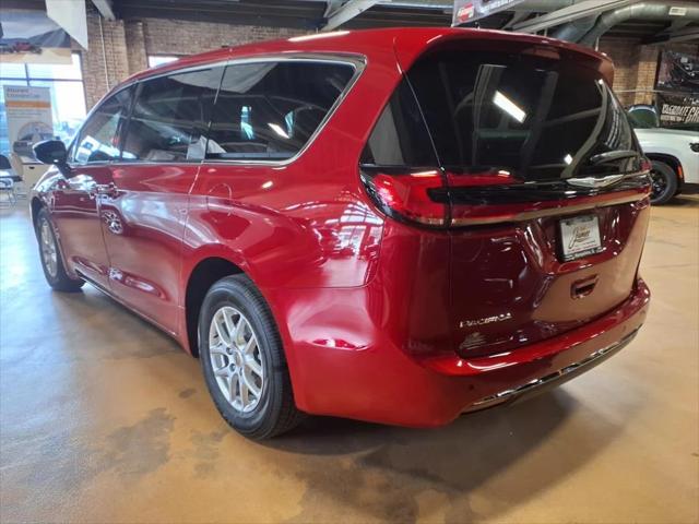 2025 Chrysler Pacifica PACIFICA SELECT
