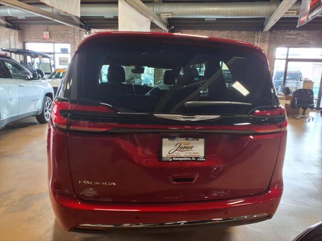 2025 Chrysler Pacifica PACIFICA SELECT