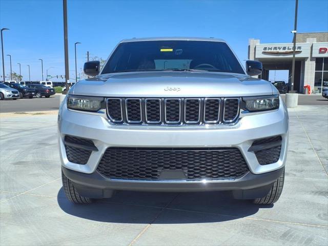 2025 Jeep Grand Cherokee GRAND CHEROKEE LAREDO X 4X2