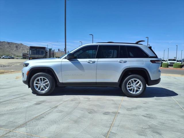 2025 Jeep Grand Cherokee GRAND CHEROKEE LAREDO X 4X2
