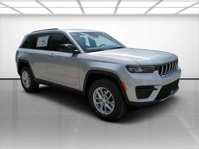 2025 Jeep Grand Cherokee GRAND CHEROKEE LAREDO X 4X2