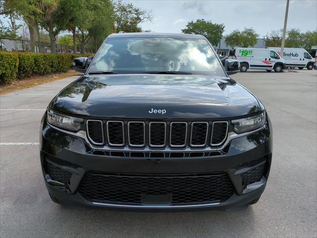 2025 Jeep Grand Cherokee GRAND CHEROKEE LAREDO X 4X2