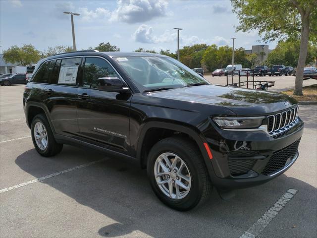 2025 Jeep Grand Cherokee GRAND CHEROKEE LAREDO X 4X2