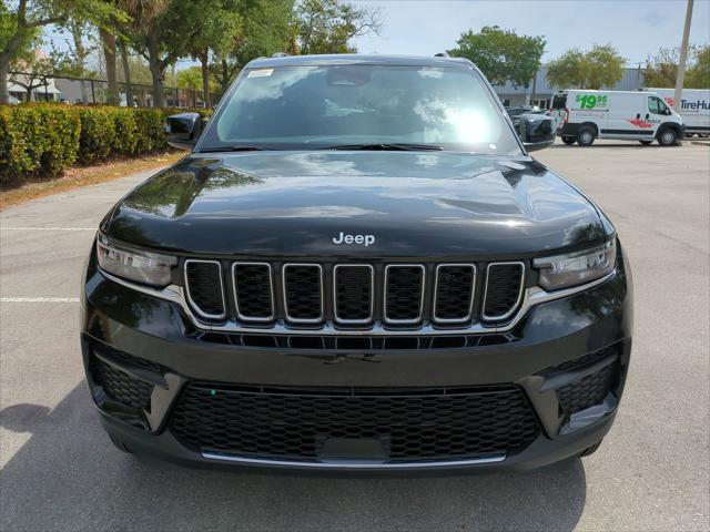 2025 Jeep Grand Cherokee GRAND CHEROKEE LAREDO X 4X2
