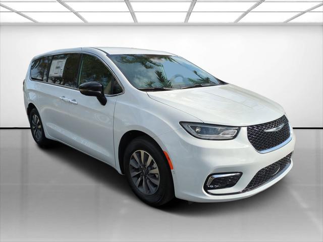 2025 Chrysler Pacifica Hybrid PACIFICA PLUG-IN HYBRID SELECT