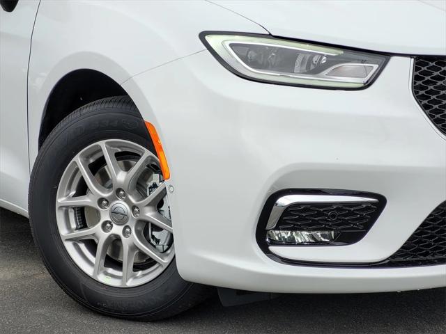 2025 Chrysler Pacifica PACIFICA SELECT