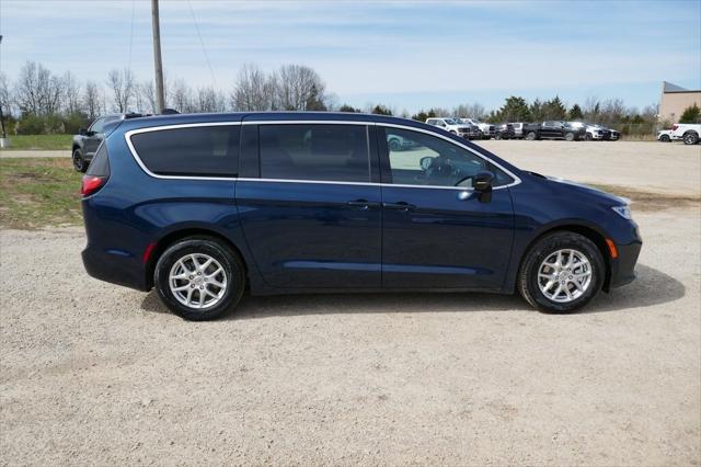 2025 Chrysler Pacifica PACIFICA SELECT