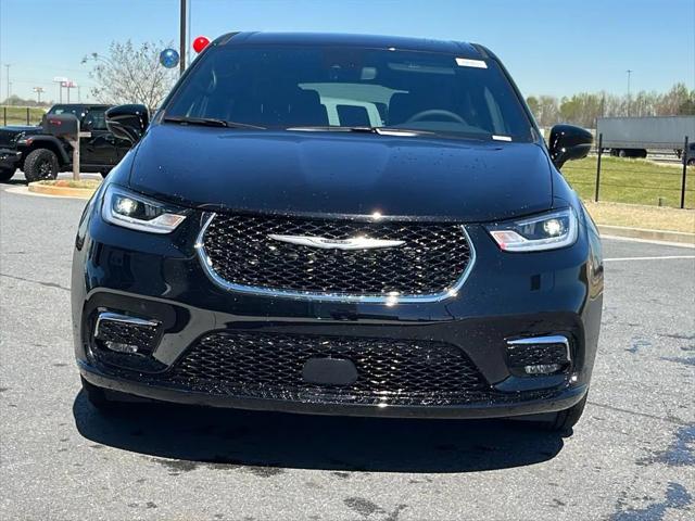 2025 Chrysler Pacifica PACIFICA SELECT