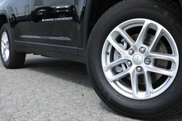 2025 Jeep Grand Cherokee GRAND CHEROKEE LAREDO X 4X2