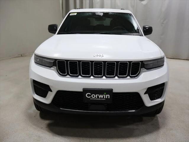 2025 Jeep Grand Cherokee GRAND CHEROKEE LAREDO 4X4