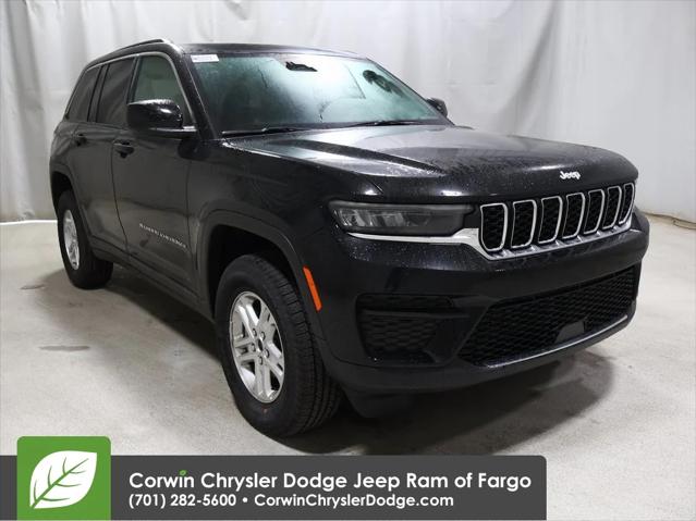 2025 Jeep Grand Cherokee GRAND CHEROKEE LAREDO 4X4