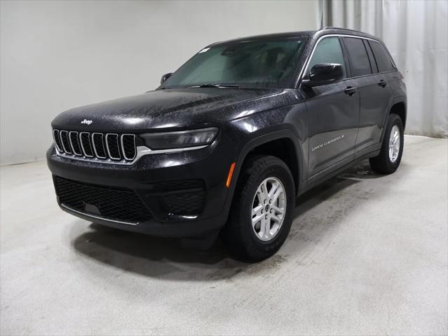 2025 Jeep Grand Cherokee GRAND CHEROKEE LAREDO 4X4