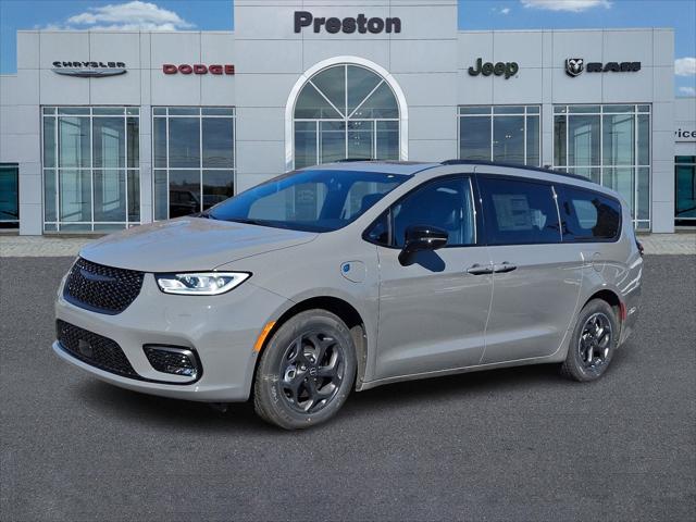 2025 Chrysler Pacifica Hybrid PACIFICA PLUG-IN HYBRID S APPEARANCE