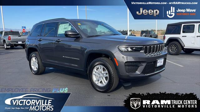 2025 Jeep Grand Cherokee GRAND CHEROKEE LAREDO 4X4