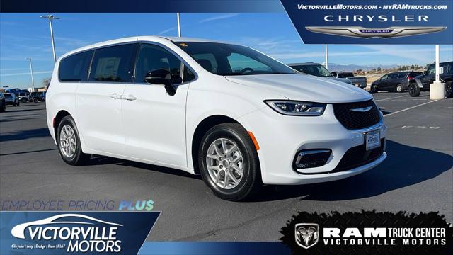2025 Chrysler Pacifica PACIFICA SELECT