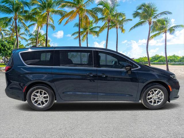 2025 Chrysler Pacifica PACIFICA SELECT