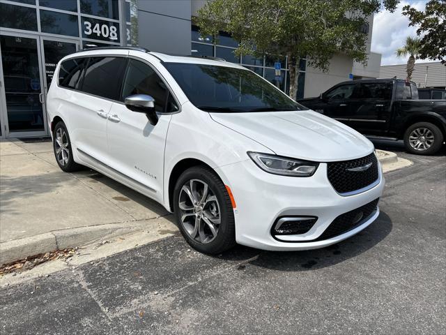 2025 Chrysler Pacifica PACIFICA PINNACLE