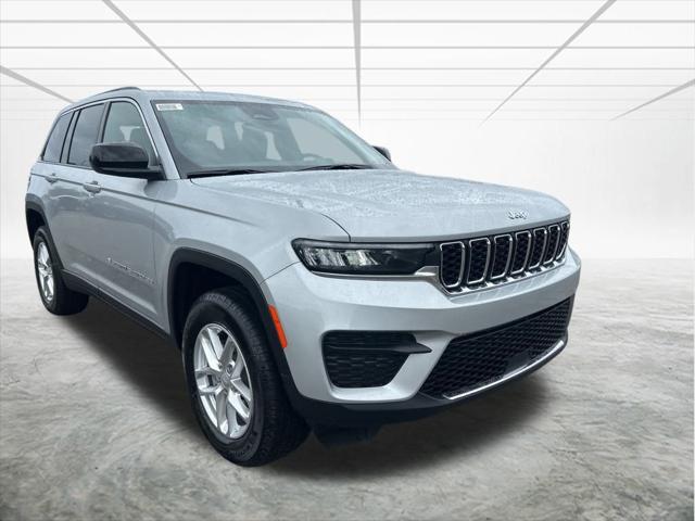 2025 Jeep Grand Cherokee GRAND CHEROKEE LAREDO X 4X2