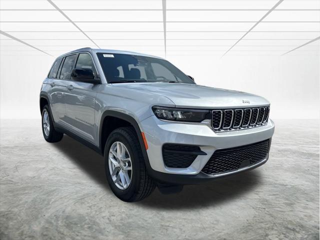 2025 Jeep Grand Cherokee GRAND CHEROKEE LAREDO X 4X2