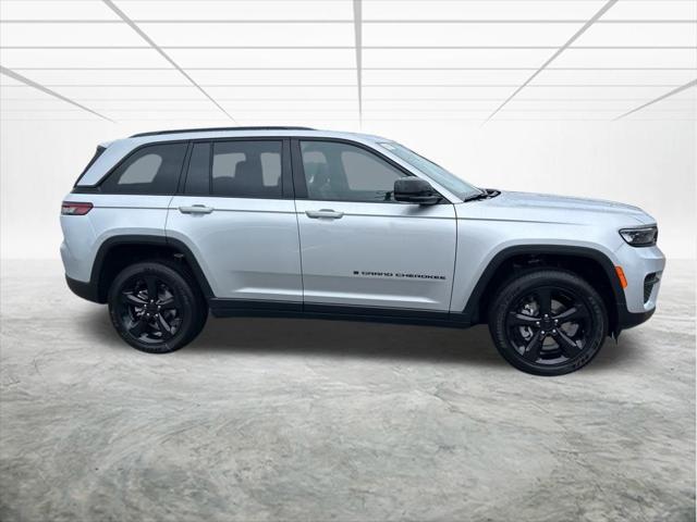 2025 Jeep Grand Cherokee GRAND CHEROKEE ALTITUDE X 4X2