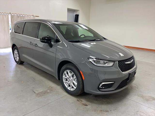 2025 Chrysler Pacifica PACIFICA SELECT
