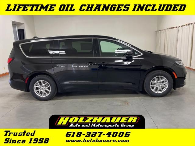 2025 Chrysler Pacifica PACIFICA SELECT