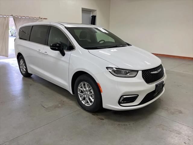 2025 Chrysler Pacifica PACIFICA SELECT