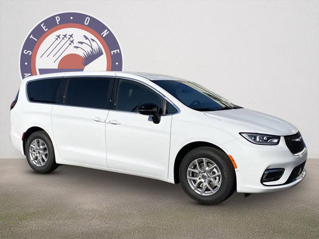 2025 Chrysler Pacifica PACIFICA SELECT