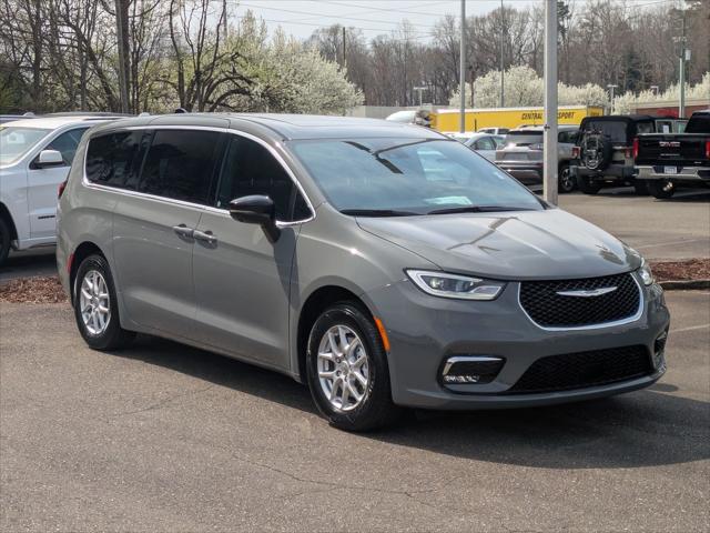 2025 Chrysler Pacifica PACIFICA SELECT