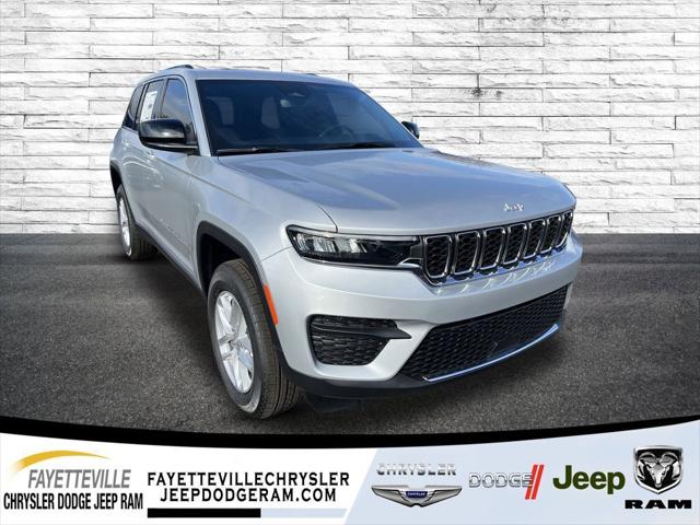2025 Jeep Grand Cherokee GRAND CHEROKEE LAREDO X 4X2
