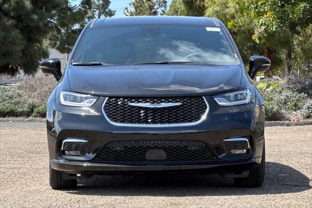 2025 Chrysler Pacifica Hybrid PACIFICA PLUG-IN HYBRID SELECT