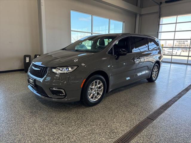 2025 Chrysler Pacifica PACIFICA SELECT