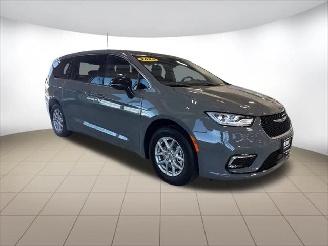 2025 Chrysler Pacifica PACIFICA SELECT