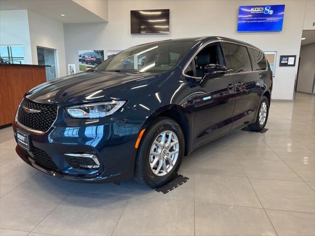 2025 Chrysler Pacifica PACIFICA SELECT