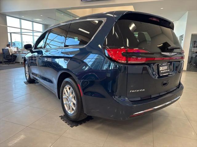 2025 Chrysler Pacifica PACIFICA SELECT