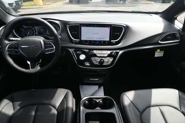 2025 Chrysler Voyager VOYAGER