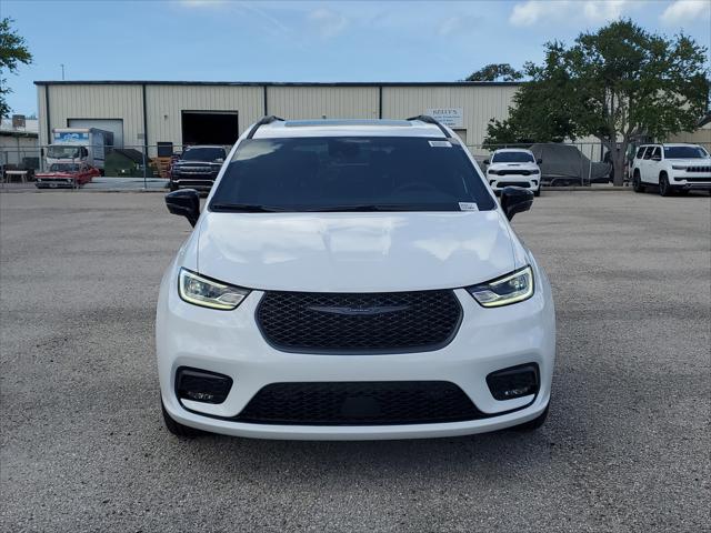 2025 Chrysler Pacifica PACIFICA LIMITED AWD