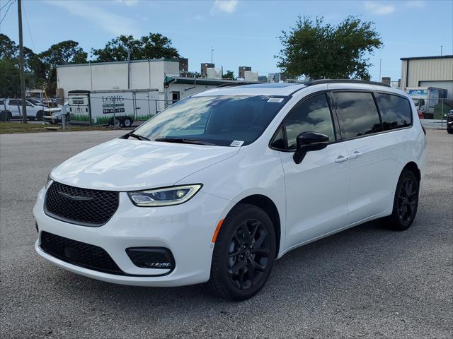 2025 Chrysler Pacifica PACIFICA LIMITED AWD