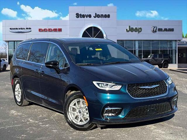 2025 Chrysler Pacifica PACIFICA SELECT