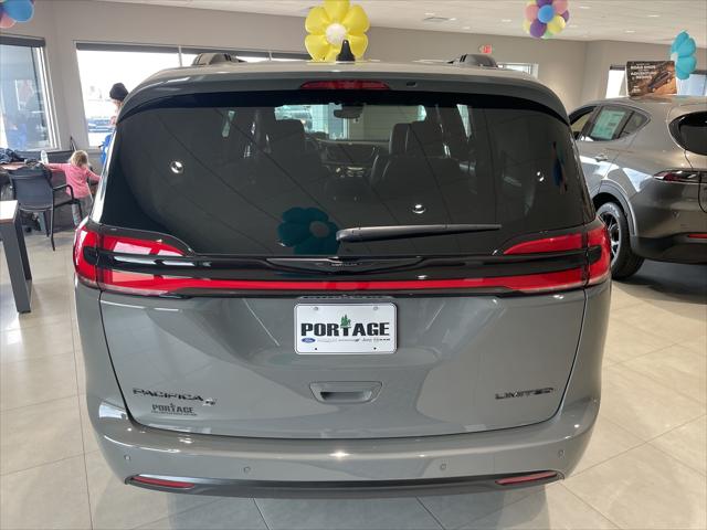 2025 Chrysler Pacifica PACIFICA LIMITED
