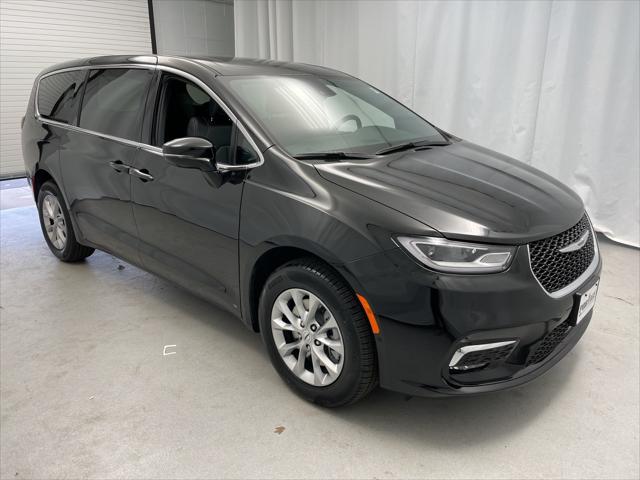2025 Chrysler Pacifica PACIFICA SELECT AWD