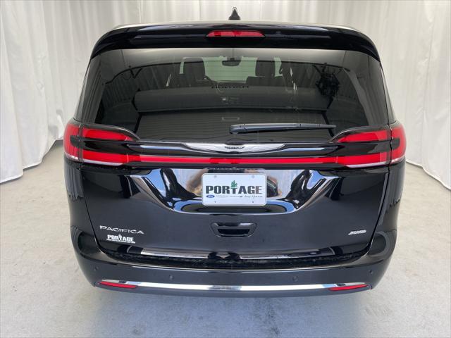 2025 Chrysler Pacifica PACIFICA SELECT AWD