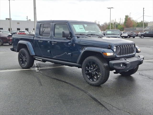 2025 Jeep Gladiator GLADIATOR NIGHTHAWK 4X4