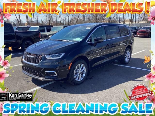 2025 Chrysler Pacifica PACIFICA SELECT AWD