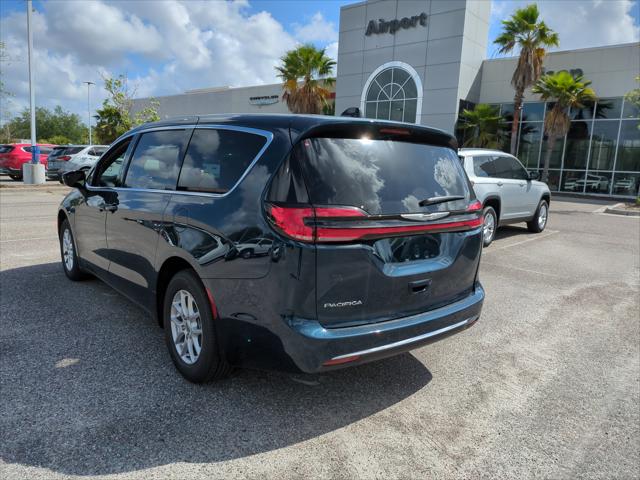 2025 Chrysler Pacifica PACIFICA SELECT